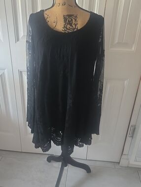 Show Me Your MuMu Black Lace Long-Sleeve Swing Dress